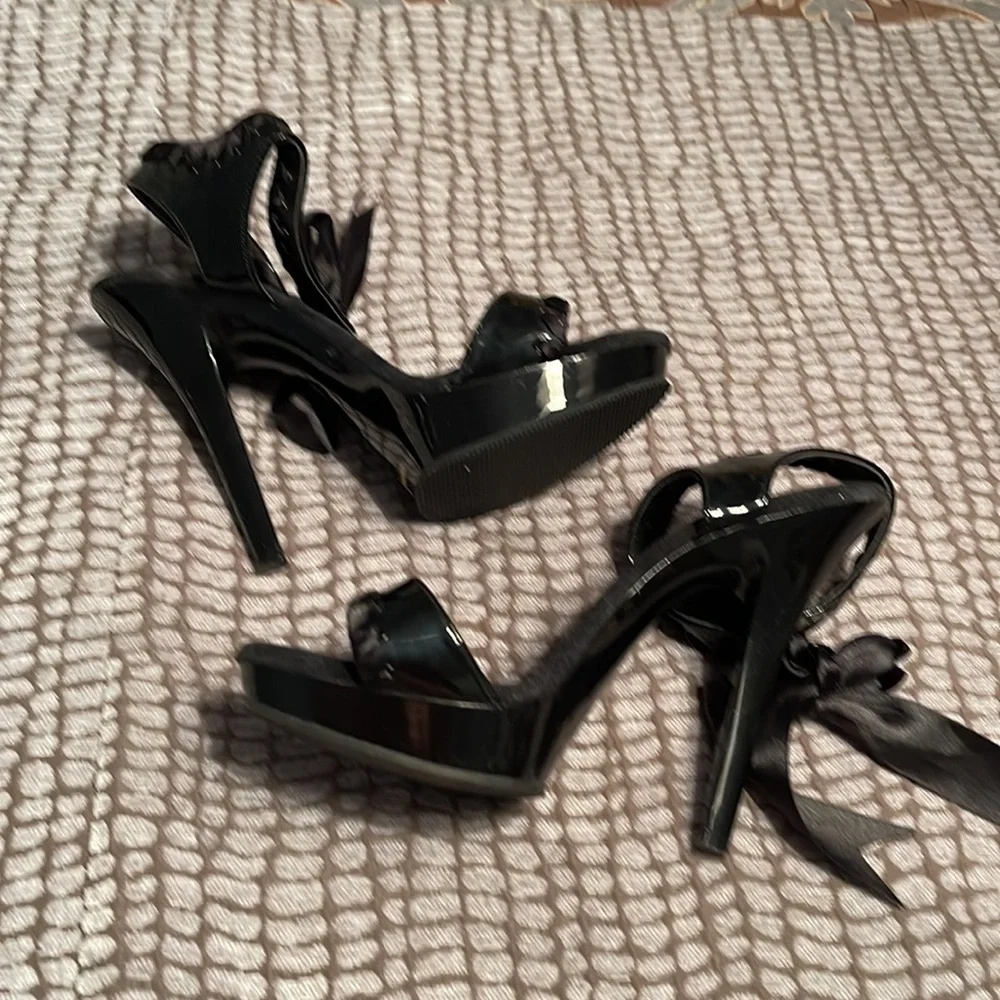 Fabulicious Lip-115 bow black patent leather and satin stiletto heels 6.5 NWOT - Picture 7 of 11